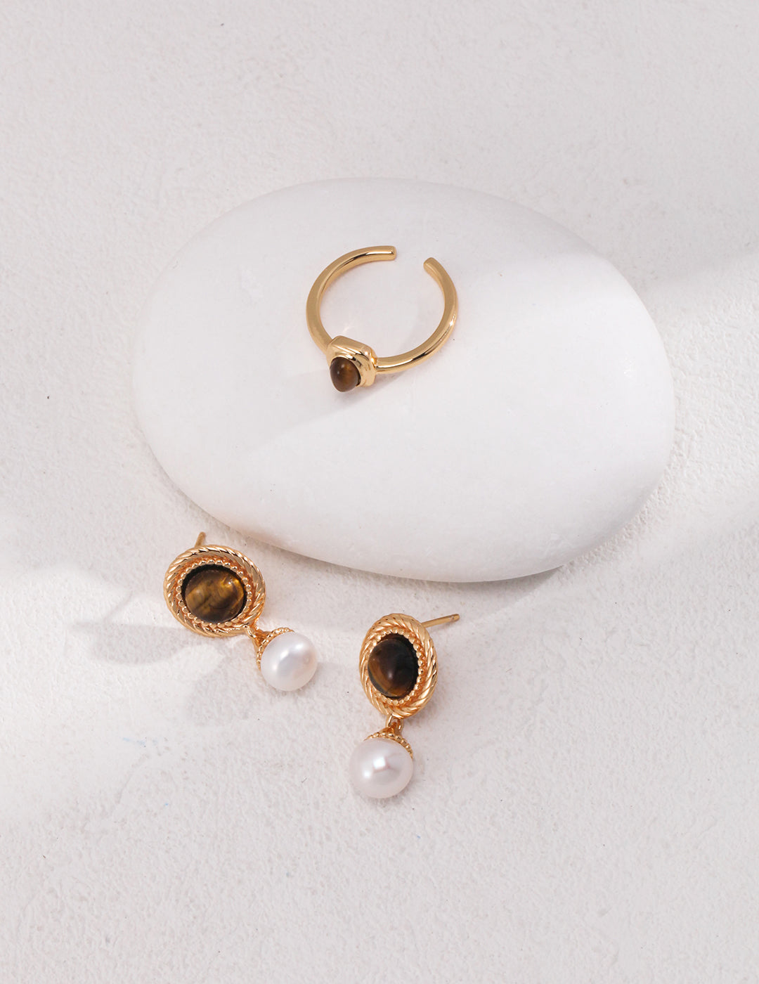 Regal Pearl Earrings